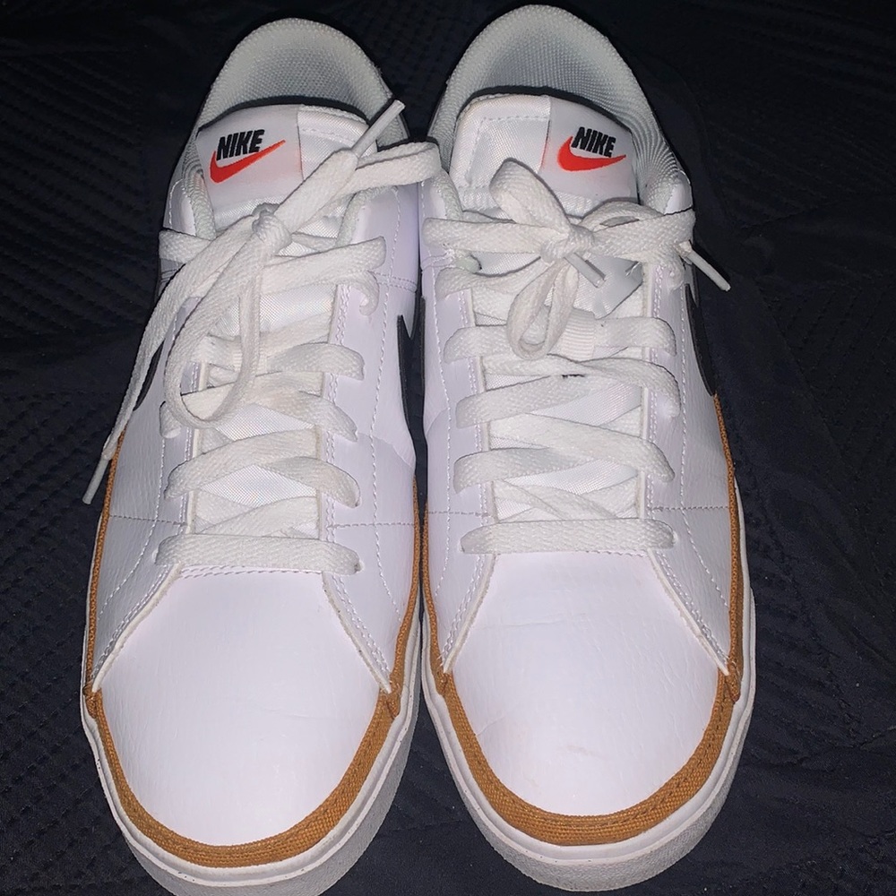 Nike court legacy